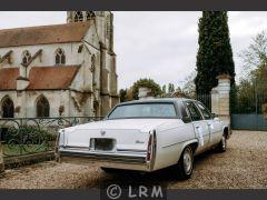 CADILLAC Fleetwood Brougham (Photo 4)