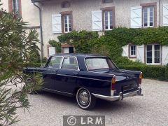 PEUGEOT 404 (Photo 4)