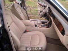 JAGUAR XJ8 (Photo 3)