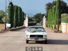 FORD Mustang (Photo 2)