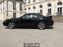 FORD Mustang (Photo 4)