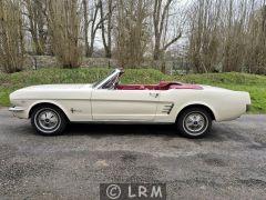 FORD Mustang (Photo 3)