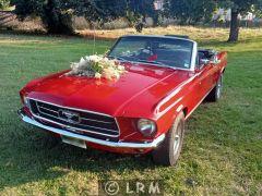 FORD Mustang (Photo 2)