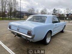 FORD Mustang (Photo 4)
