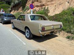 FORD Mustang (Photo 4)