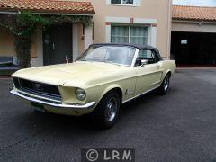 FORD Mustang (Photo 2)