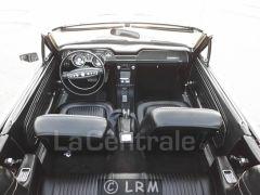 FORD Mustang (Photo 5)