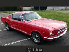 FORD Mustang Fastback (Photo 2)