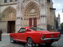 FORD Mustang Fastback (Photo 4)