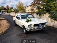 FORD Mustang (Photo 1)