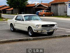 FORD Mustang (Photo 3)