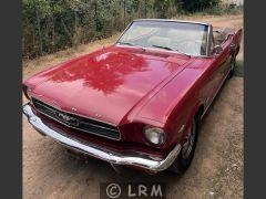 FORD Mustang (Photo 2)