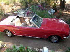 FORD Mustang (Photo 4)