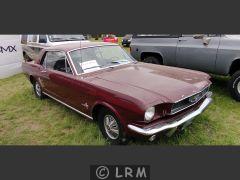 FORD Mustang (Photo 2)