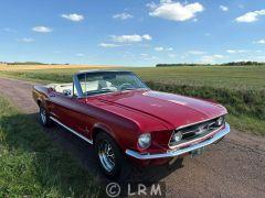FORD Mustang (Photo 2)