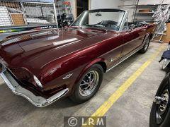 FORD Mustang 689 (Photo 2)