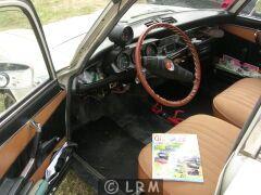 PEUGEOT 204 (Photo 5)