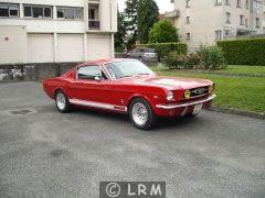 FORD Mustang (Photo 2)