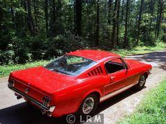 FORD Mustang (Photo 4)