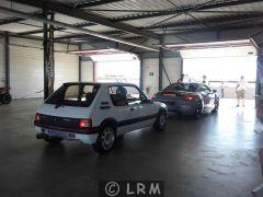 PEUGEOT 205 GTI (Photo 2)