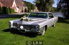 CADILLAC SEDAN DEVILLE (Photo 1)