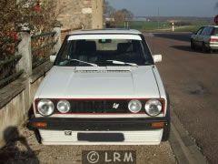 VOLKSWAGEN Golf GTI (Photo 1)